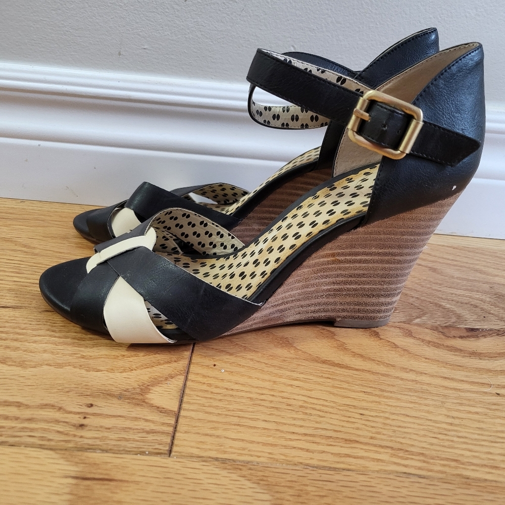 Jessica Simpson Retro Wedge Rebel